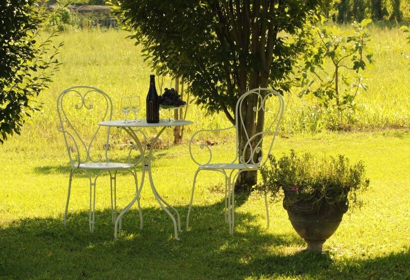 교외 호텔 Bio Agriturismo Tirtha