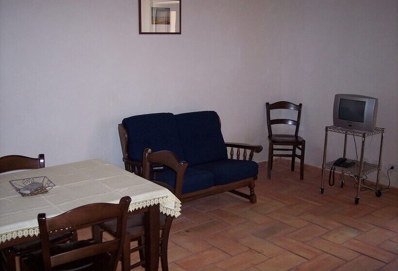 田舎風ホテル Case Di Cutalia   Villa Cutalia