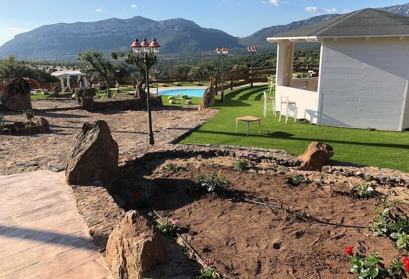 בית מלון כפרי Country House S Ozzastru