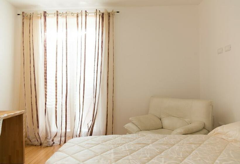 פנסיון Guest House Le Acacie