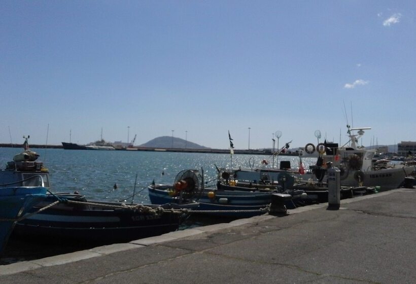 تختخواب و صبحانه Camere Riviera Di Ulisse
