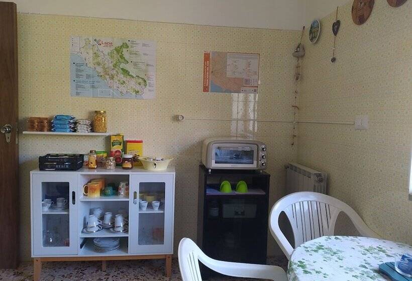 تختخواب و صبحانه Camere Riviera Di Ulisse