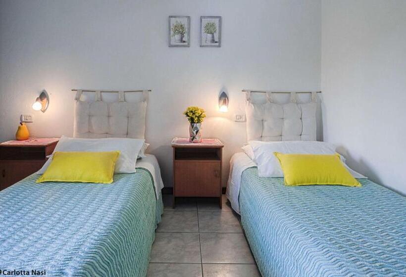 ベッドアンドブレックファースト La Calla