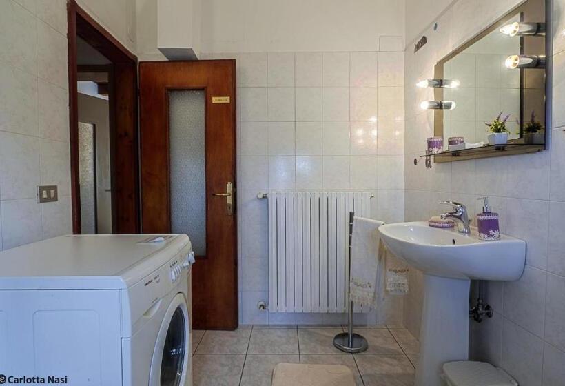 ベッドアンドブレックファースト La Calla