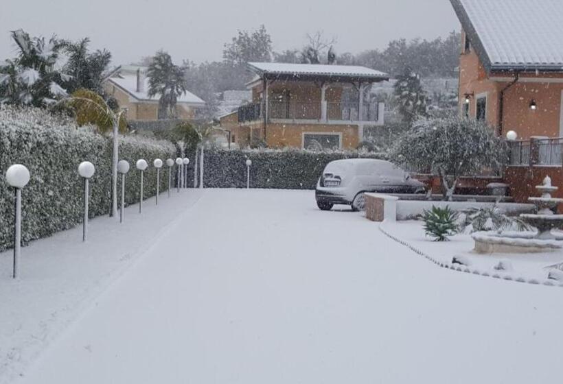 مبيت وإفطار Villa Etna Sea