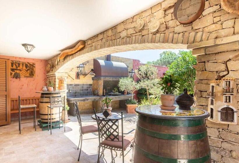 צימר Villa Flumini