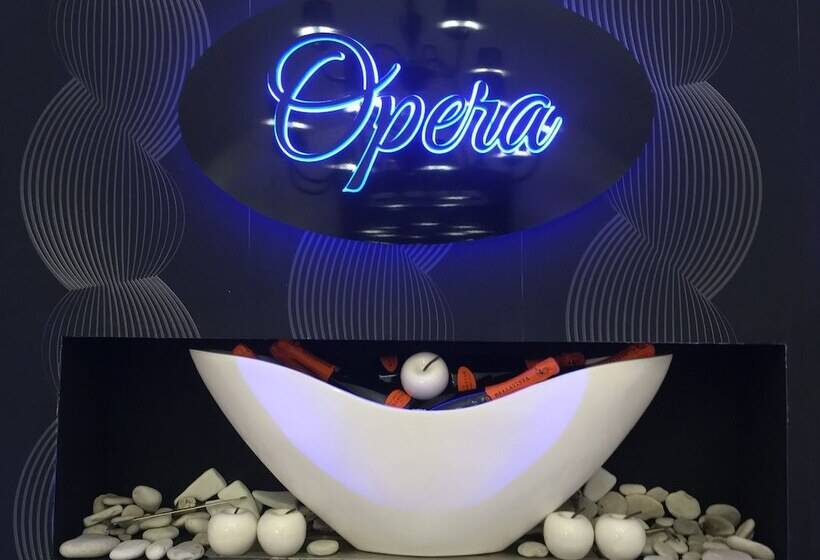 Bed & Breakfast Opera