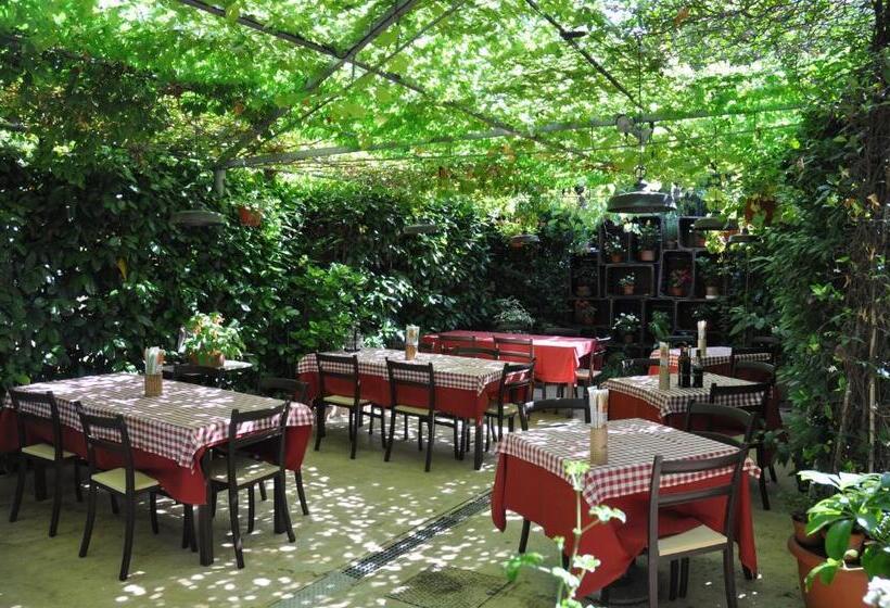 فندق فئة نجمة واحدة Casa Rosanna