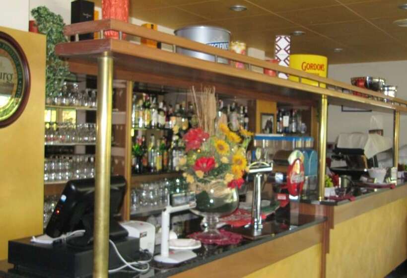 פונדק Park Residence