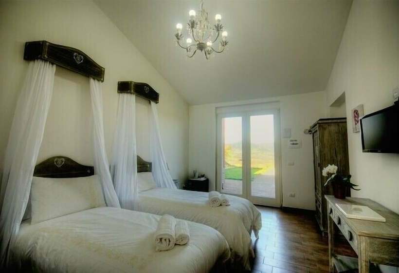 مسافرخانه Pietriccio Rosso