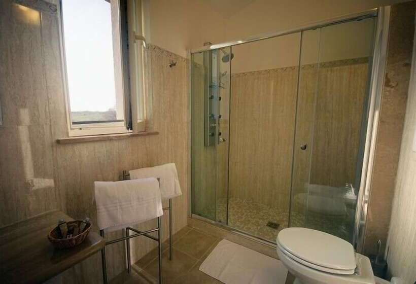 مسافرخانه Pietriccio Rosso