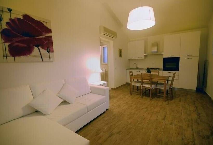 مسافرخانه Pietriccio Rosso