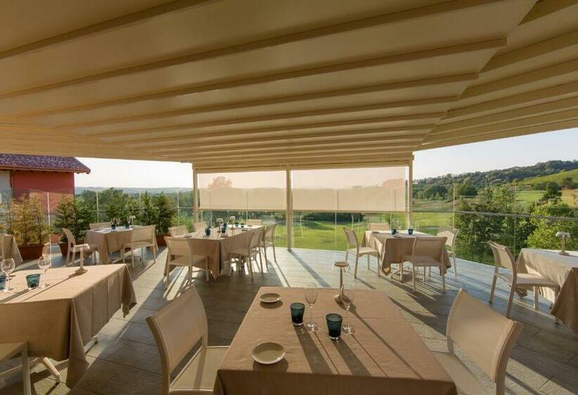 פונדק Villa Carolina Resort