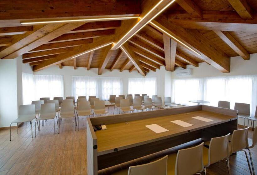 여관 Villa Carolina Resort