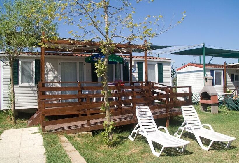 ホテル Camping & Village Polvese