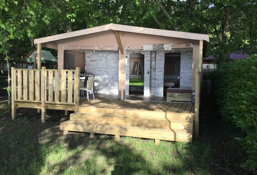 호텔 Parco Del Lago Glamping & Lodges