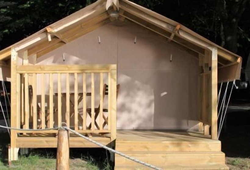 호텔 Parco Del Lago Glamping & Lodges