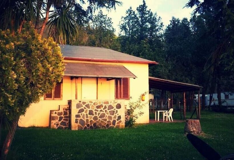 호텔 Parco Del Lago Glamping & Lodges