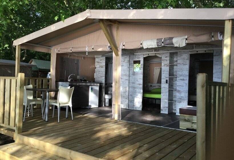 호텔 Parco Del Lago Glamping & Lodges