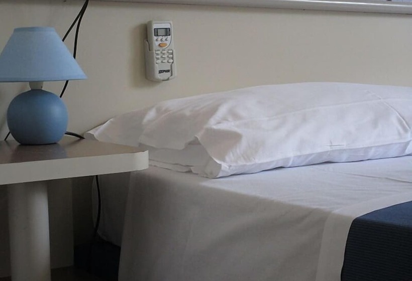 ホテル Ristorante Tre Galletti