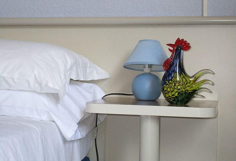 ホテル Ristorante Tre Galletti