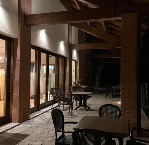 فندق ريفى Agriturismo Altana Del Motto Rosso