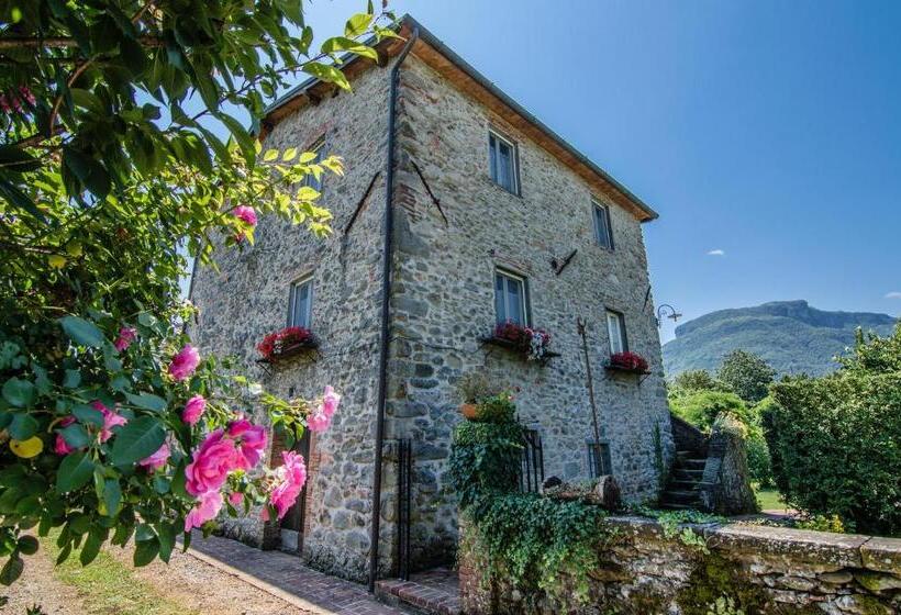 فندق ريفى Agriturismo Chioi