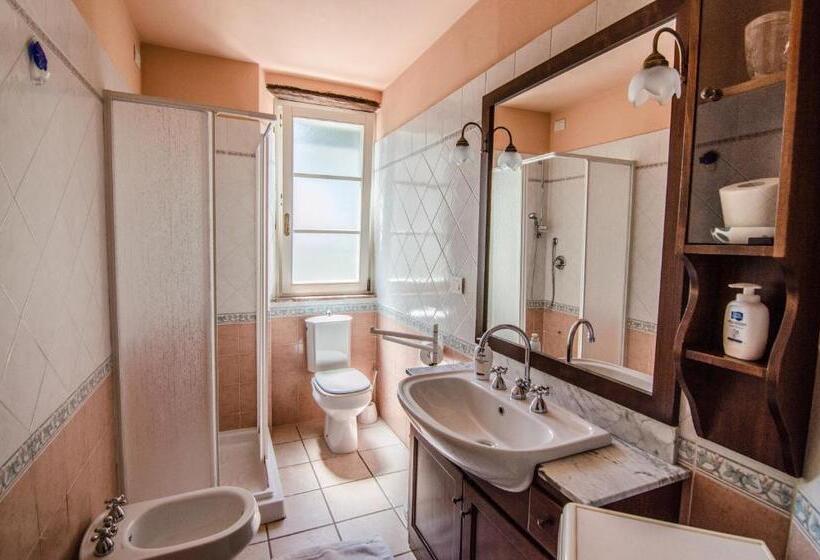 فندق ريفى Agriturismo Chioi