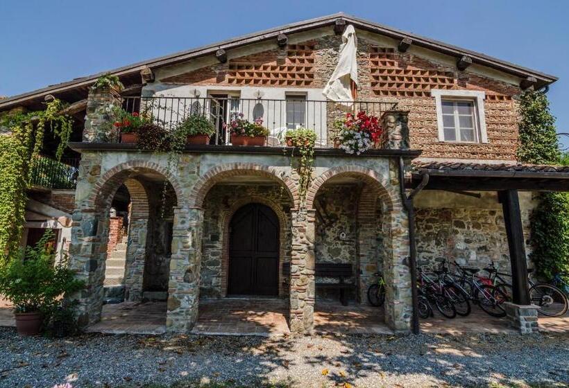 فندق ريفى Agriturismo Chioi