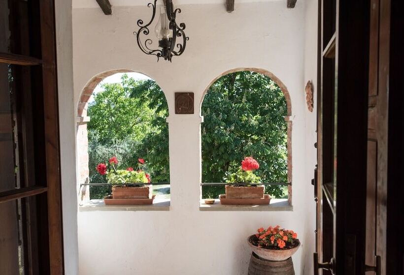 Сельский отель Agriturismo Podere Caggiolo   Swimming Pool & Air Conditioning