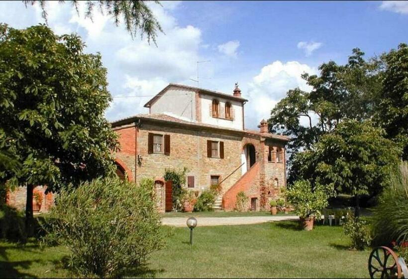 Сельский отель Agriturismo Podere Caggiolo   Swimming Pool & Air Conditioning