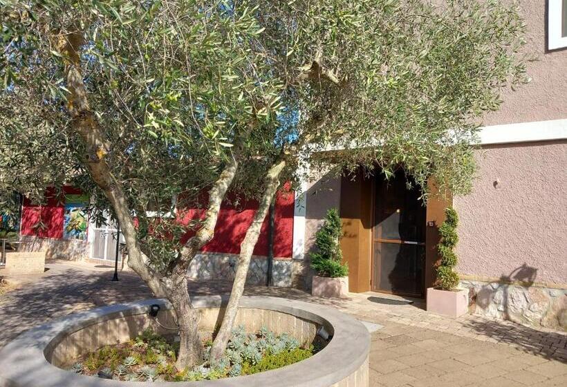 בית מלון כפרי Azienda Agrituristica Le Betulle
