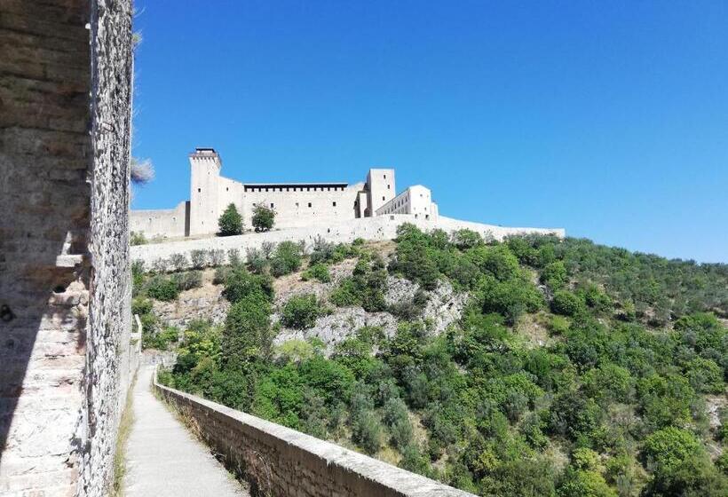 هتل روستایی Posto Del Sole