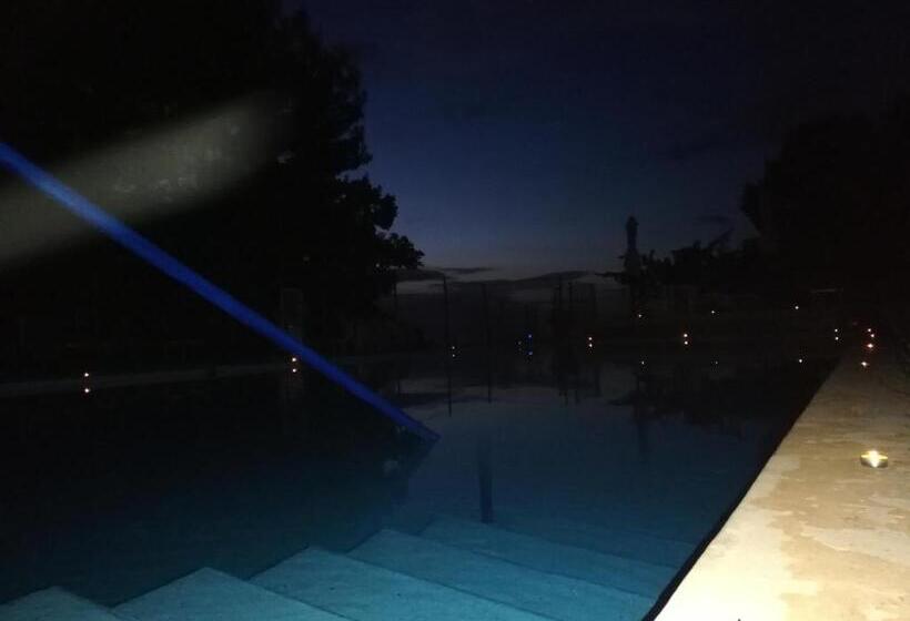 هتل روستایی Posto Del Sole