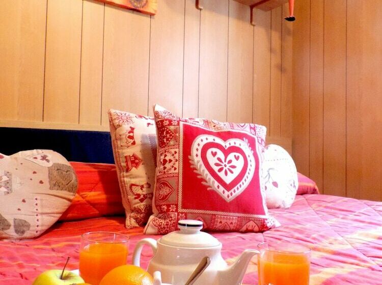 בית מלון כפרי Villaggio Turistico Camping Cervino