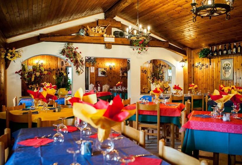 בית מלון כפרי Villaggio Turistico Camping Cervino