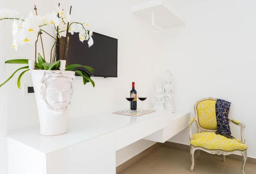 פנסיון Sciccosa Guest House