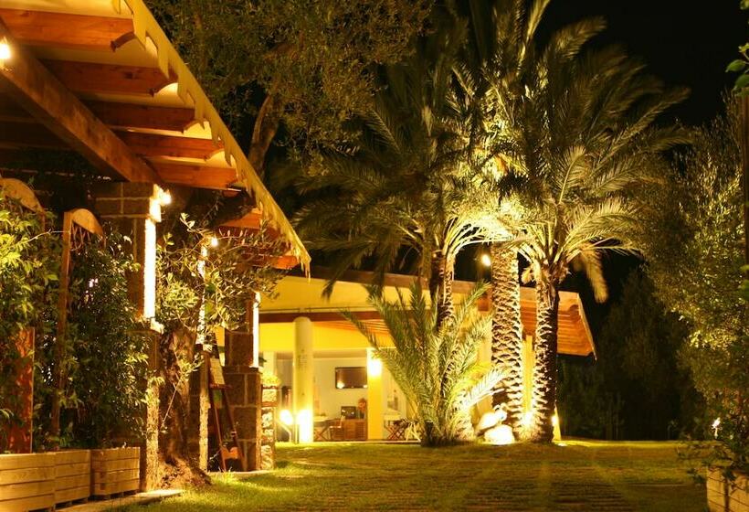 استراحتگاه Villaggio Garden Park