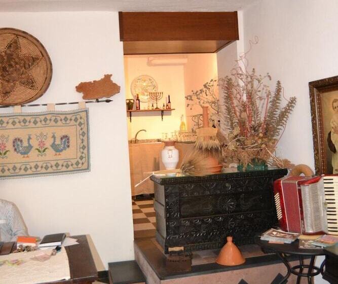 צימר Su Cantaru Guesthouse