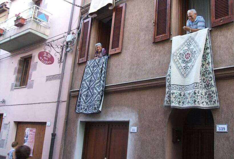 צימר Su Cantaru Guesthouse