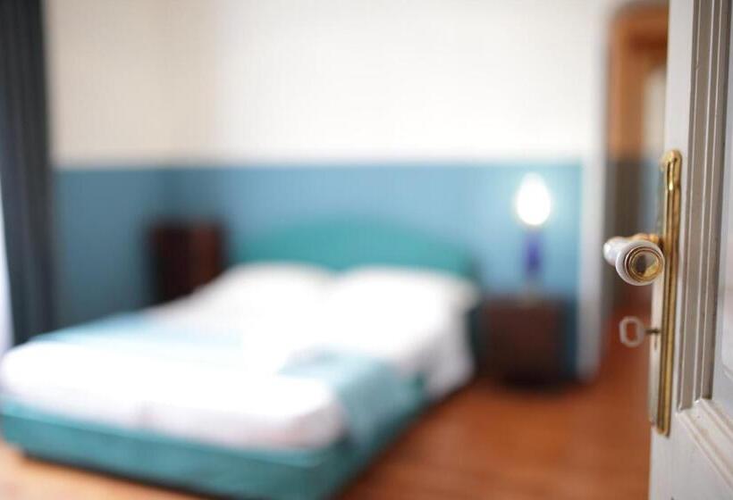 مبيت وإفطار Town House Messina Paradiso