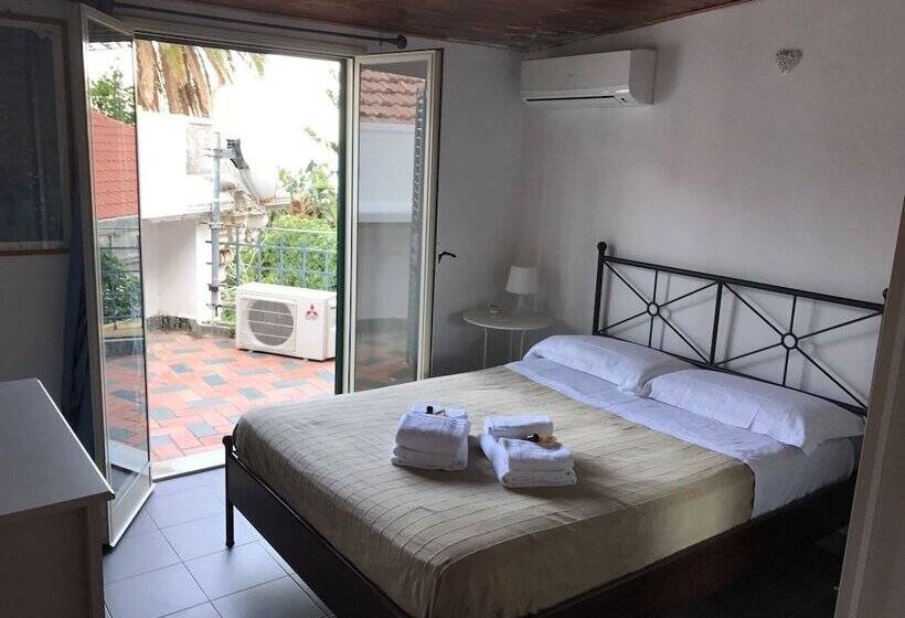 مبيت وإفطار Town House Messina Paradiso