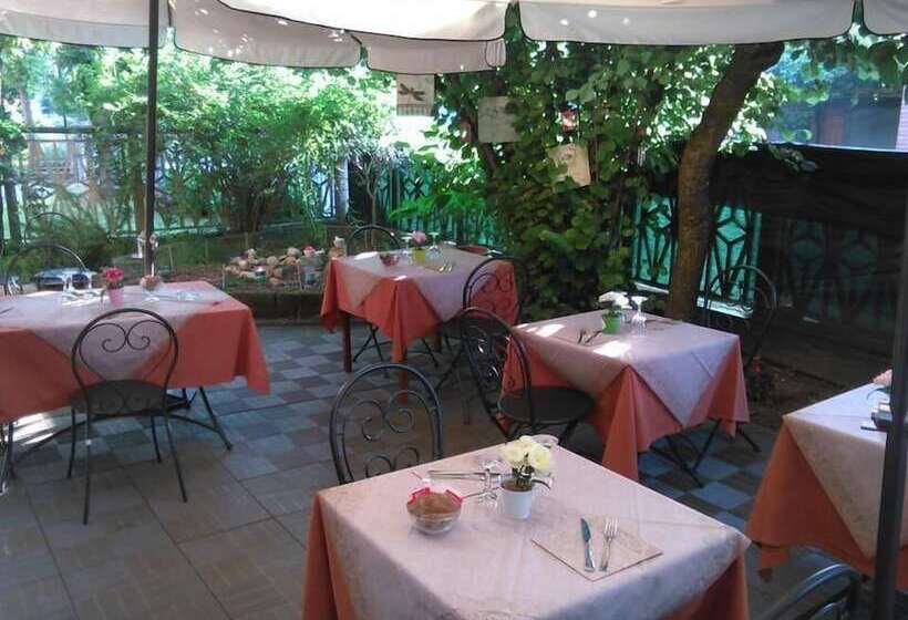 여관 Nuovo Hotel Moderno