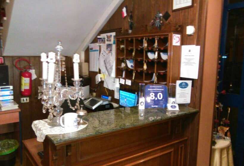 여관 Nuovo Hotel Moderno