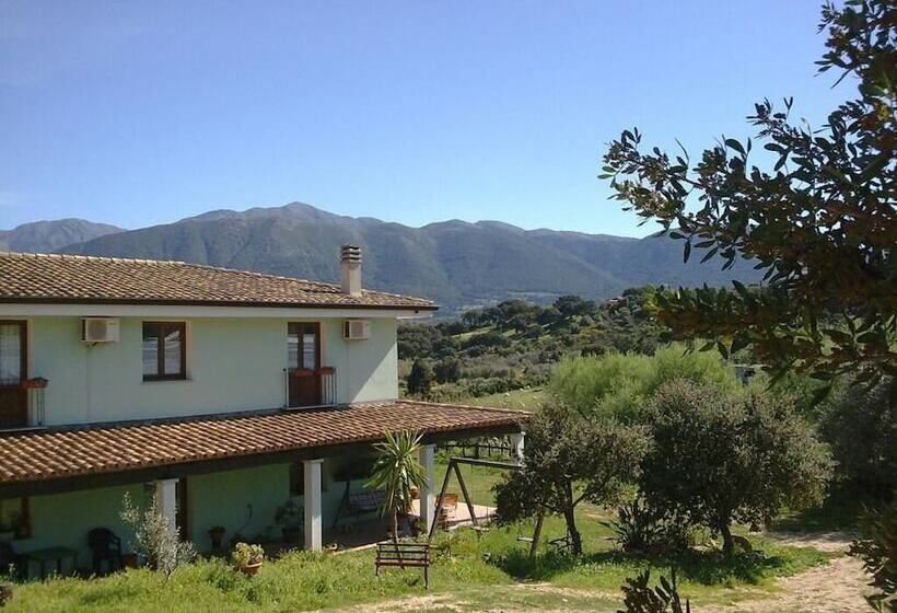 בית מלון כפרי Agriturismo Alba Chiara