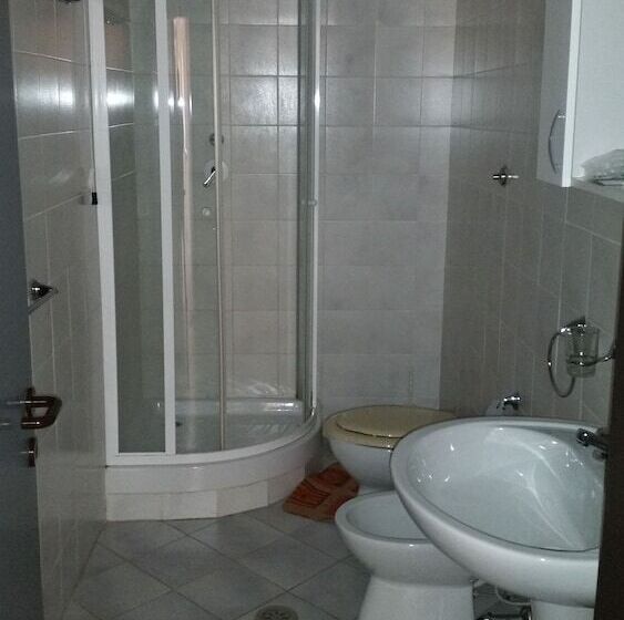 בית מלון כפרי Albergo Il Chiostro