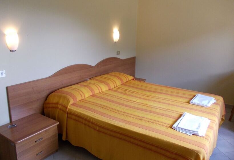 בית מלון כפרי Albergo Il Chiostro