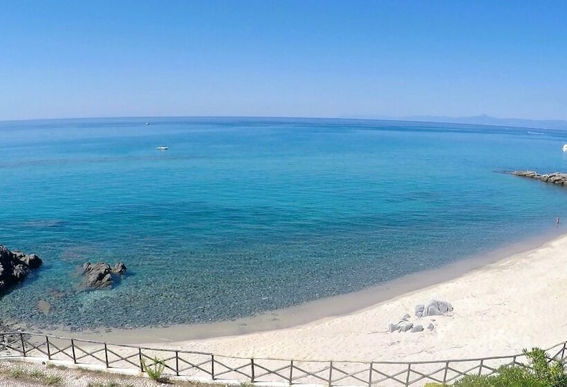 Отель Baia Paraelios Resort