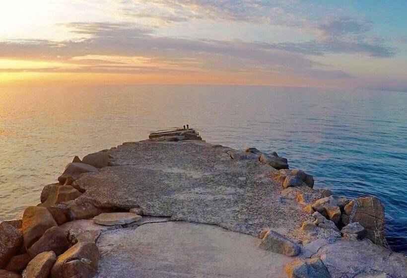 Отель Baia Paraelios Resort