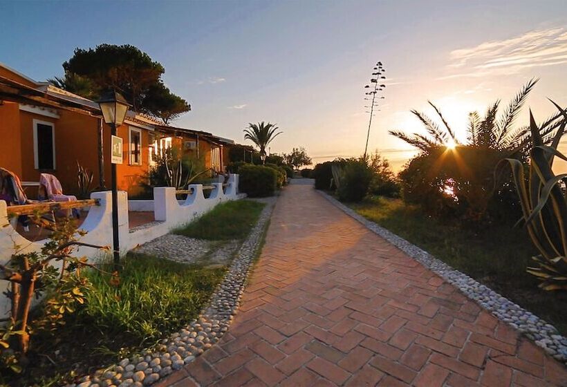 Отель Baia Paraelios Resort